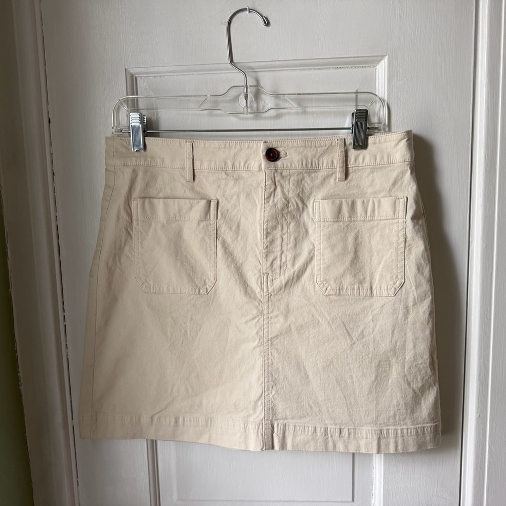J. Crew Cream Cotton Mini Skirt with Patch Pockets Women’s Size 8